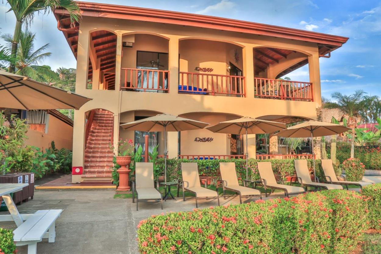 The Backyard Beachfront Hotel Jacó Exterior foto
